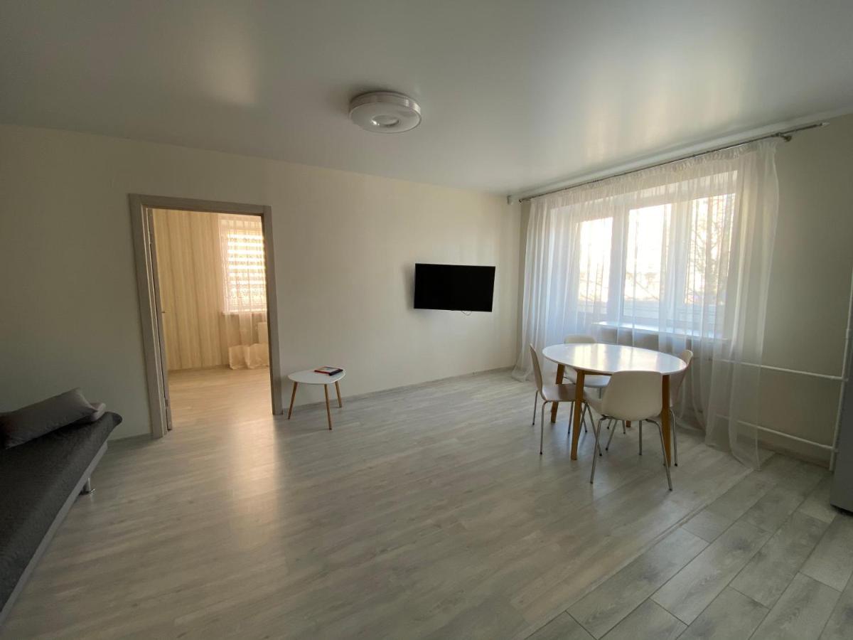Cosy flat in the city centre 체르니히우 외부 사진